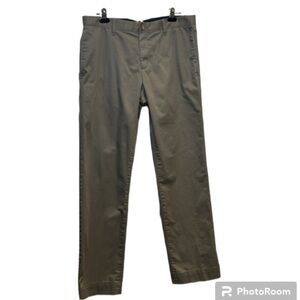 Gap Classic 100% Cotton Khakis Straight Fit Men’s Pants Size 34 x 32